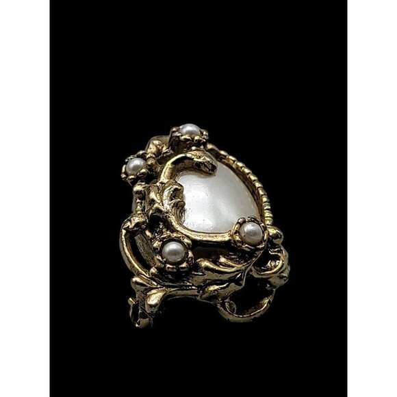 Faux Mabe Pearl Brooch Wrapped In Antique Gold Tone Setting Designer Pin - Picture 4 of 9
